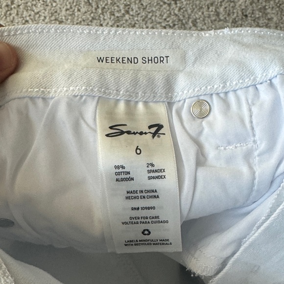 Seven7 Women's 5" Fray Hem Mid Rise Comfortable Denim Weekend Short Size 6 - Picture 5 of 5